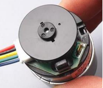 歐姆龍傳感器告訴您如何精準的測算出電機的轉(zhuǎn)速？